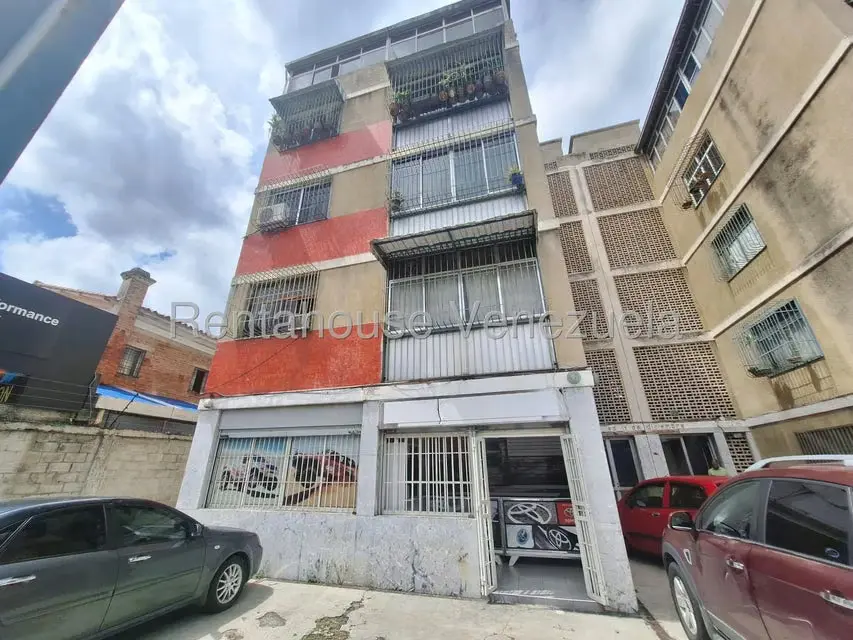 Negocios y Empresas (Automotores) en Venta en El Paraiso, Distrito Metropolitano - 22