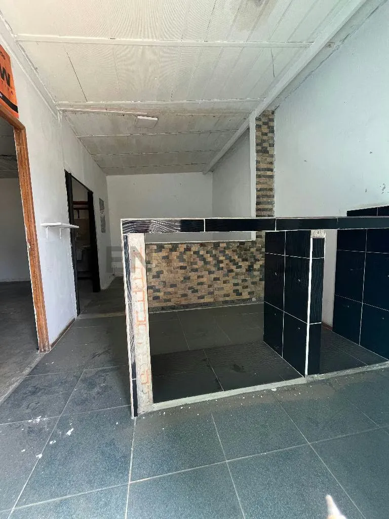 Alquiler Local Comercial En zona Repuestera de Naguanagua - 2