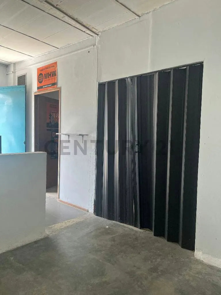 Alquiler Local Comercial En zona Repuestera de Naguanagua - 6