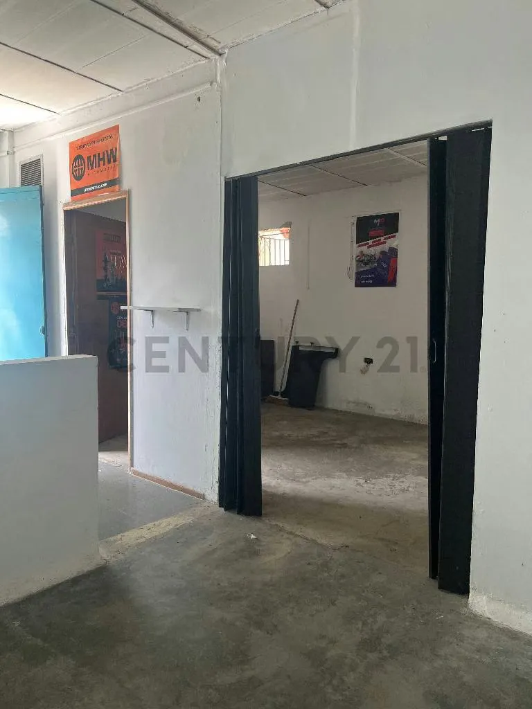 Alquiler Local Comercial En zona Repuestera de Naguanagua - 7