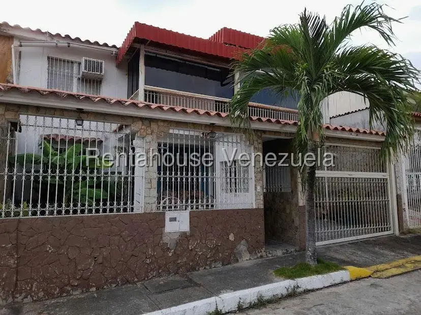Casa (Duplex) en Venta en Colinas de Betania, Miranda