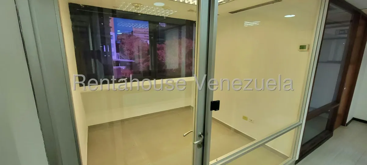 Oficina en Alquiler en El Rosal, Distrito Metropolitano - 10