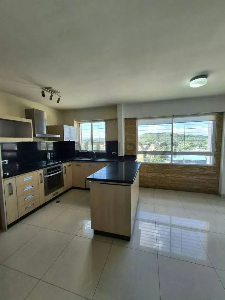 Apartamento Parque Residencial La Roca. Ubicación Estrategica.