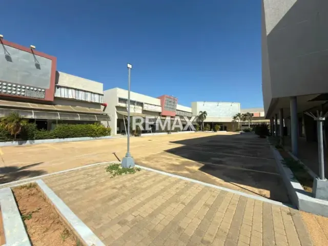 CENTRO COMERCIAL EN VENTA CC FLORIDA OUTLET - 3