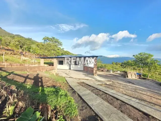 Se Vende Casa de Campo Via casa del Padre.