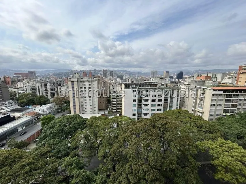 Apartamento (1 Nivel) en Venta en La Florida, Distrito Metropolitano - 12
