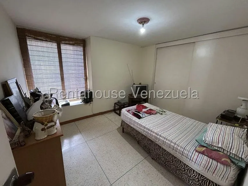 Apartamento (1 Nivel) en Venta en La Florida, Distrito Metropolitano - 24