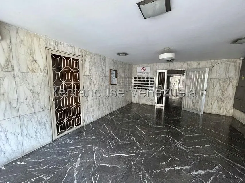 Apartamento (1 Nivel) en Venta en La Florida, Distrito Metropolitano - 31