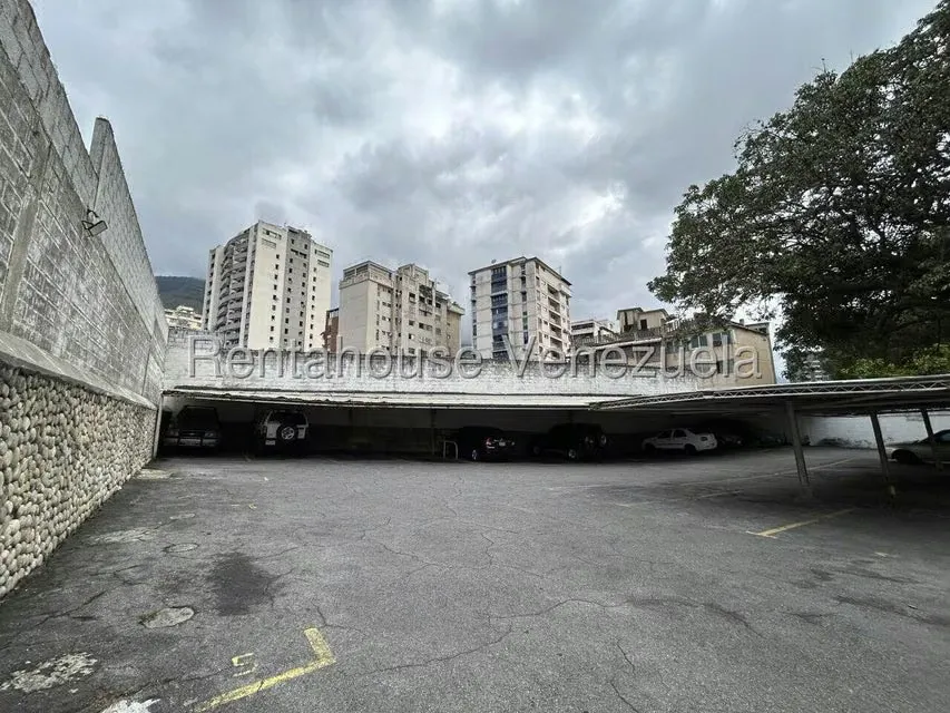Apartamento (1 Nivel) en Venta en La Florida, Distrito Metropolitano - 33