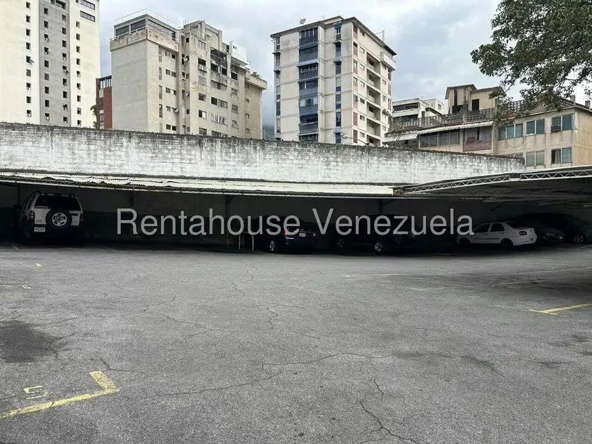 Apartamento (1 Nivel) en Venta en La Florida, Distrito Metropolitano - 34
