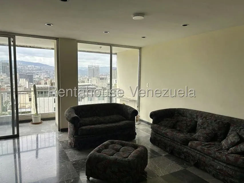 Apartamento (1 Nivel) en Venta en La Florida, Distrito Metropolitano - 9