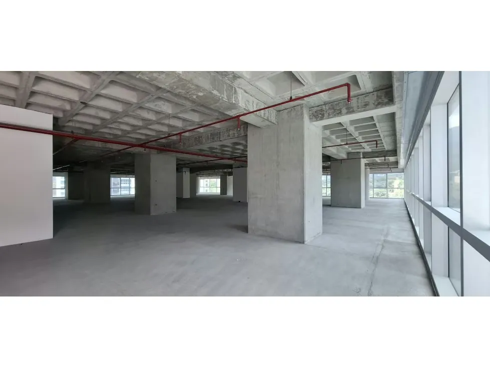 Venta Oficina en Obra Gris en Centro Empresarial La esmeralda Bella - 4