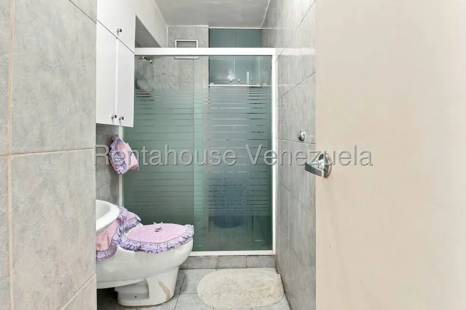 Apartamento (1 Nivel) en Venta en Santa Monica, Distrito Metropolitano - 11