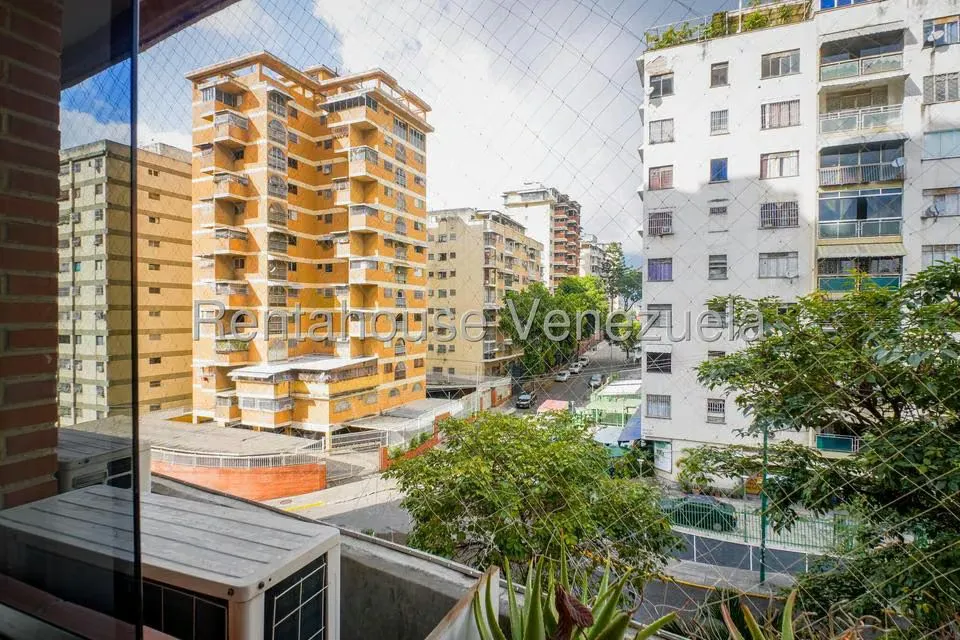 Apartamento (1 Nivel) en Venta en Santa Monica, Distrito Metropolitano - 13