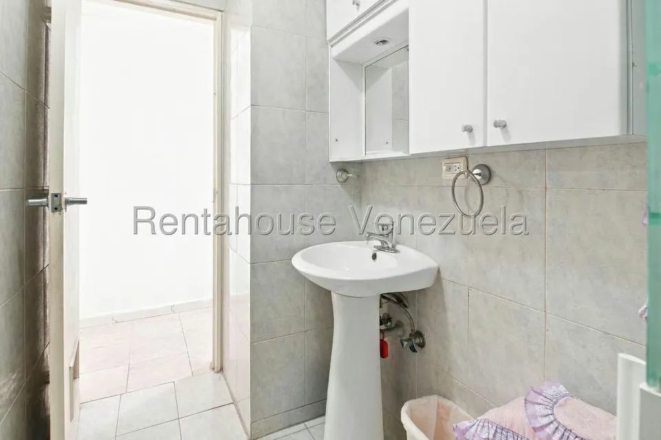Apartamento (1 Nivel) en Venta en Santa Monica, Distrito Metropolitano - 17