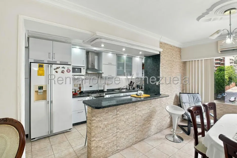 Apartamento (1 Nivel) en Venta en Santa Monica, Distrito Metropolitano - 3