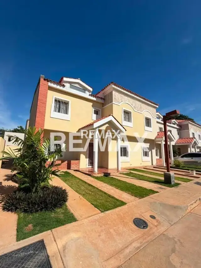 Townhouse en Venta Villa Prestigio