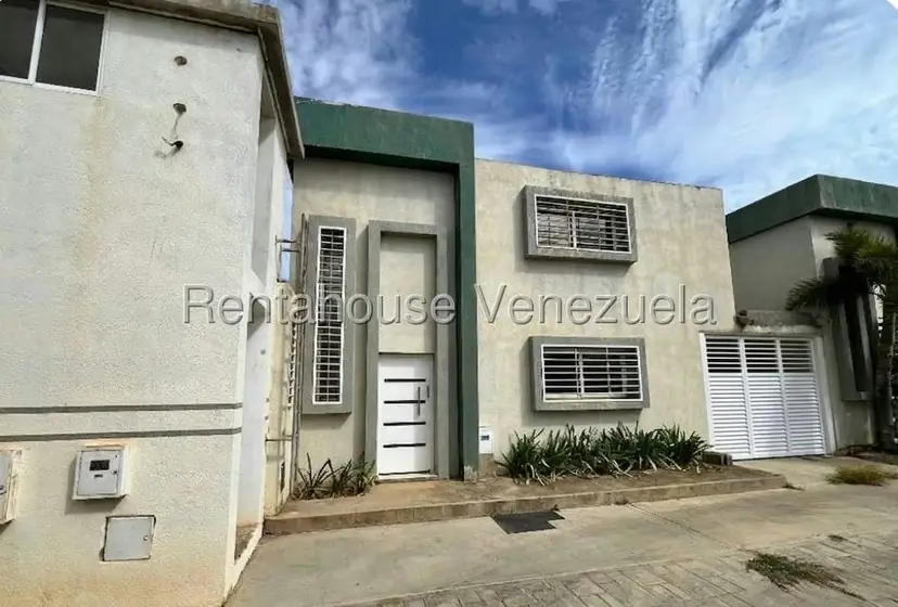 Casa (Multipes Niveles) en Venta en Sector La Floresta, Falcon