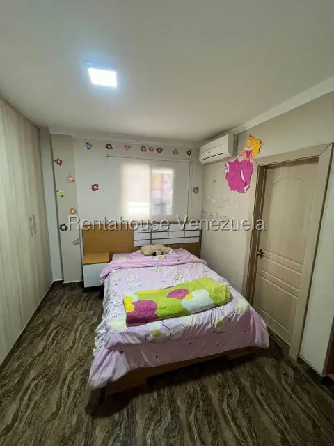 Casa (Multipes Niveles) en Venta en Sector La Floresta, Falcon - 24