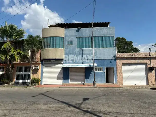 Edificio en Barrio Libertad - 730m² Const. - Maracay, Aragua