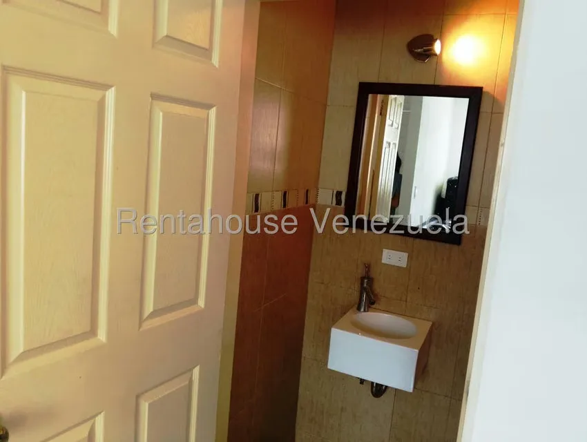 Townhouse (Duplex) en Venta en Terraza I Buenaventura, Miranda - 12