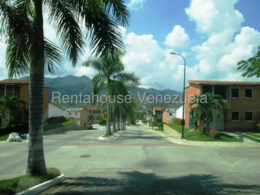 Townhouse (Duplex) en Venta en Terraza I Buenaventura, Miranda - 2