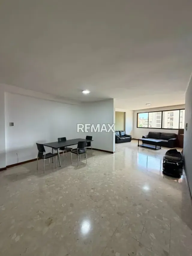 Apartamento en Venta Edif. Mi Reyna Sector Bellas Artes - 4