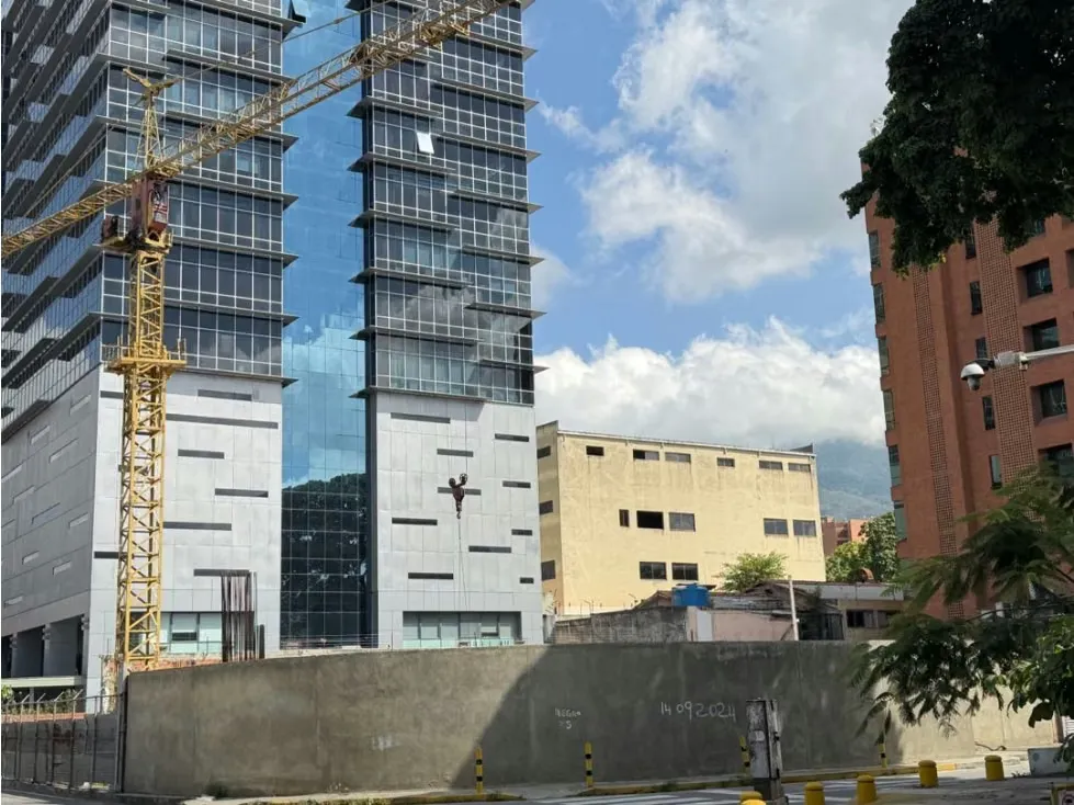 Vendo terreno c/ proyecto 1080 m2 Las Mercedes 2331 - 8