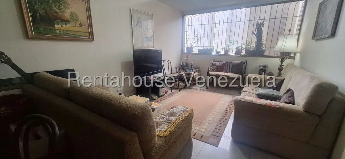 Apartamento (1 Nivel) en Venta en La Rosaleda, Miranda - 2