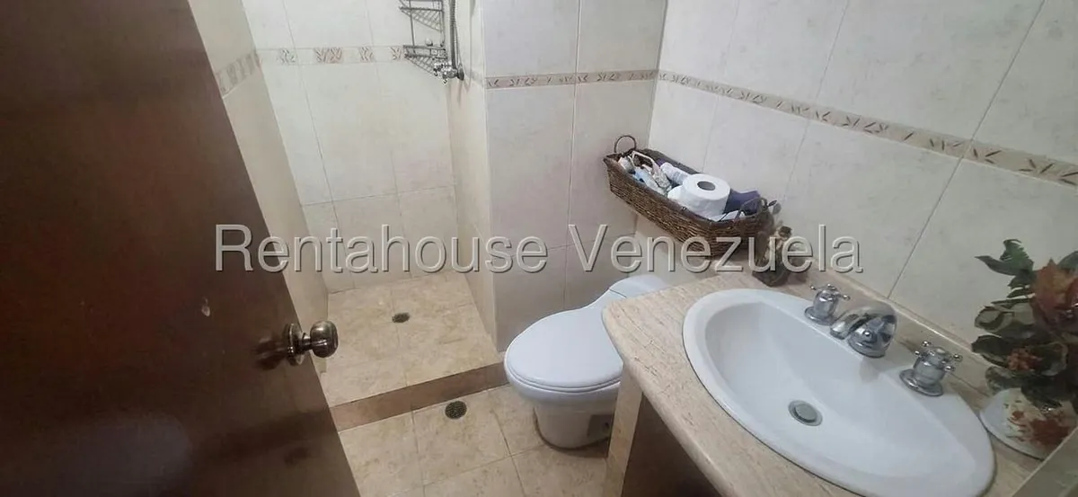 Apartamento (1 Nivel) en Venta en La Rosaleda, Miranda - 15