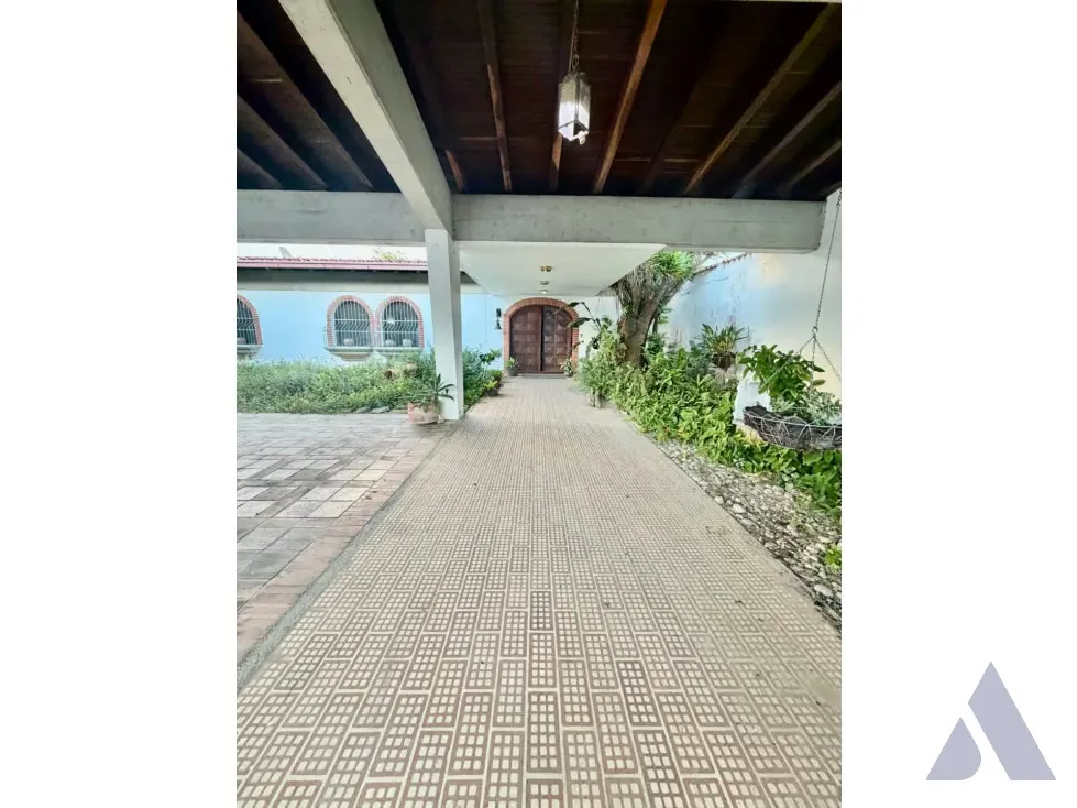 Vendo casa 1000m2 5h+2s/9b/9p La Lagunita 8340 - 18