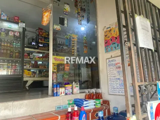 Local a Pie de calle a pocos metros de la avenida Rotaria . Villa Araure. - 2