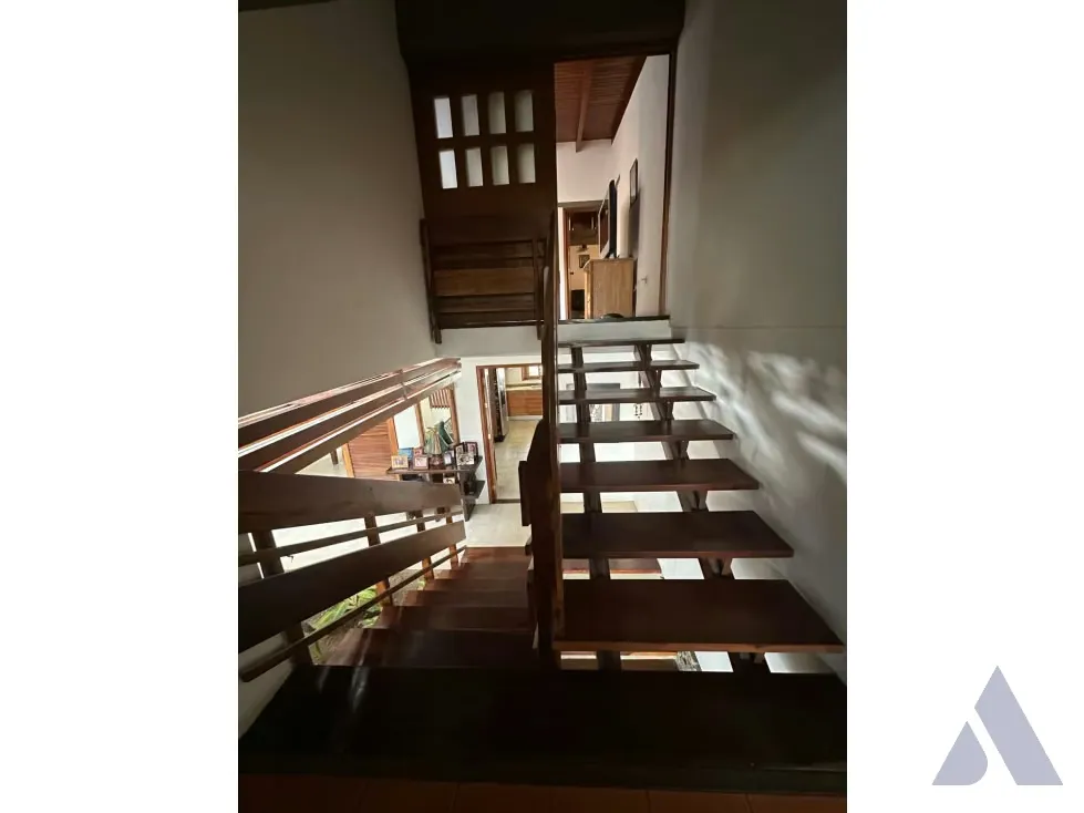 Vendo casa c/ jardín en calle cerrada 447m2 Caurimare 4834 - 6