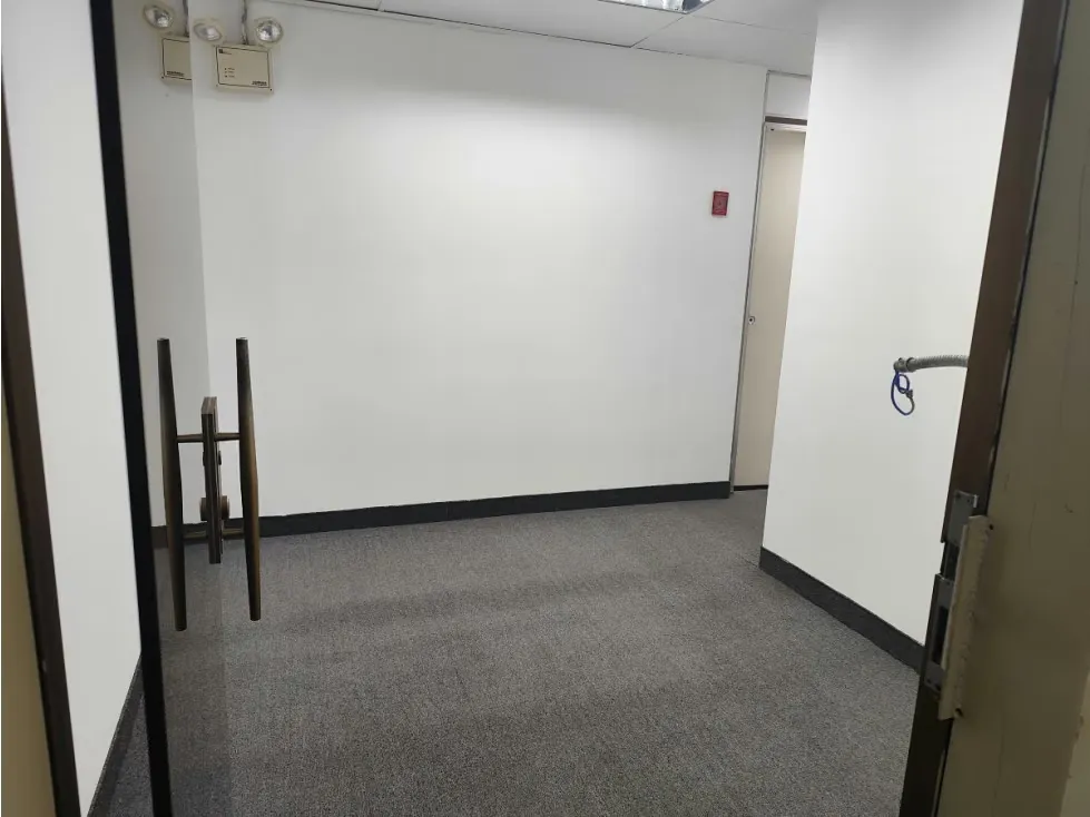 OFC 80MT2 ALQUILER CALLE CAPITOLIO AV. FCO DE MIRANDA - 2