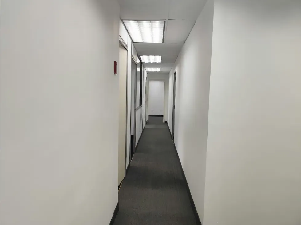OFC 80MT2 ALQUILER CALLE CAPITOLIO AV. FCO DE MIRANDA - 3