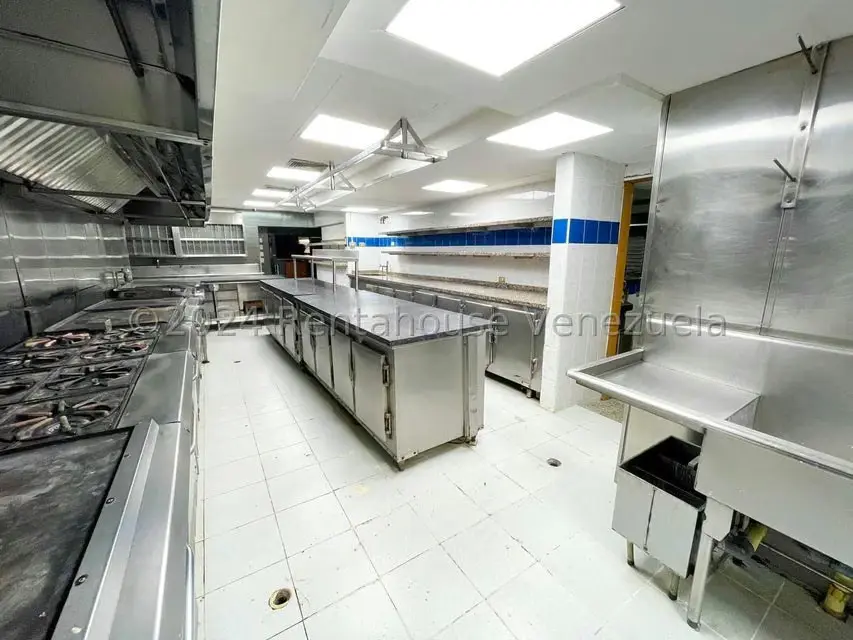 Local Comercial en Alquiler en Los Palos Grandes, Distrito Metropolitano - 19