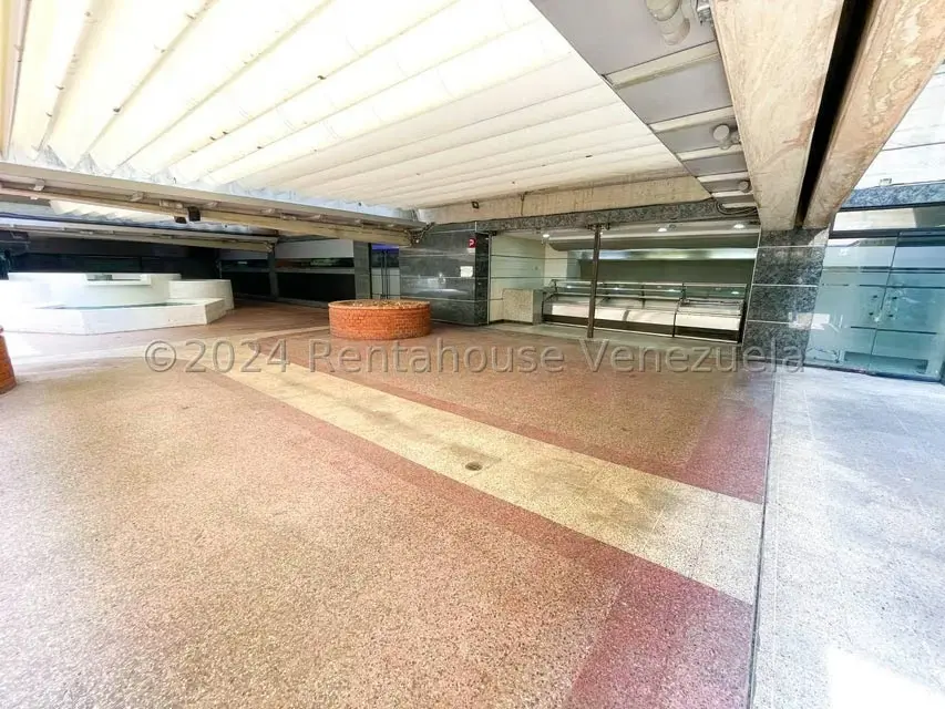 Local Comercial en Alquiler en Los Palos Grandes, Distrito Metropolitano - 30