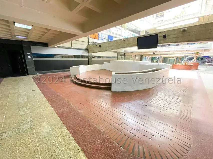 Local Comercial en Alquiler en Los Palos Grandes, Distrito Metropolitano - 31