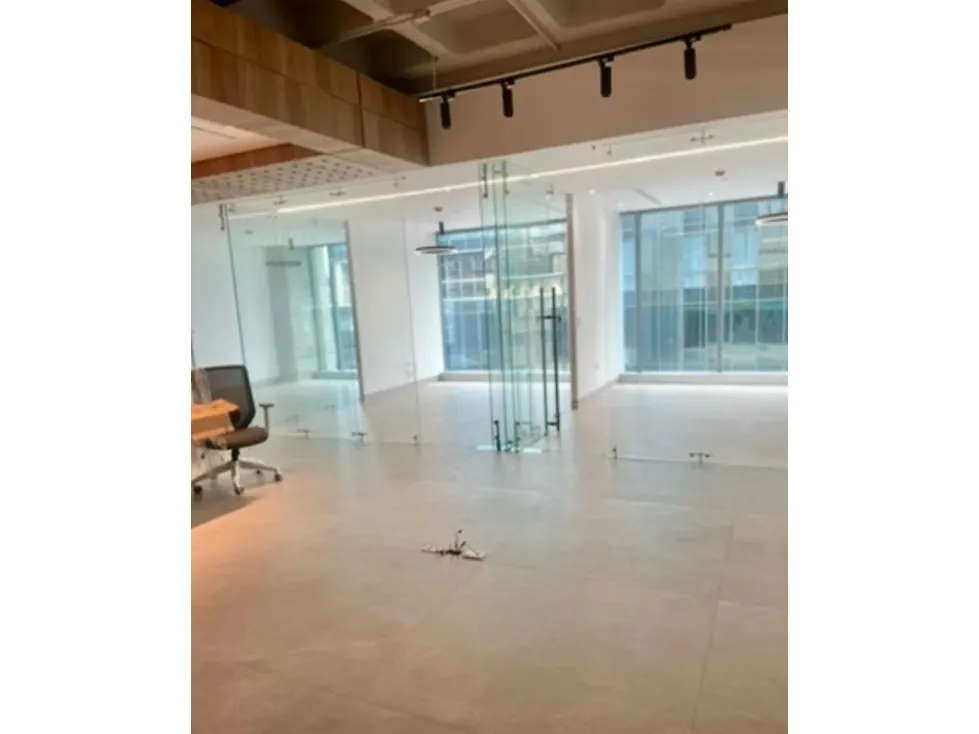 Vendo oficina obra gris 224m2 edificio nuevo Las Mercedes 2879 - 2
