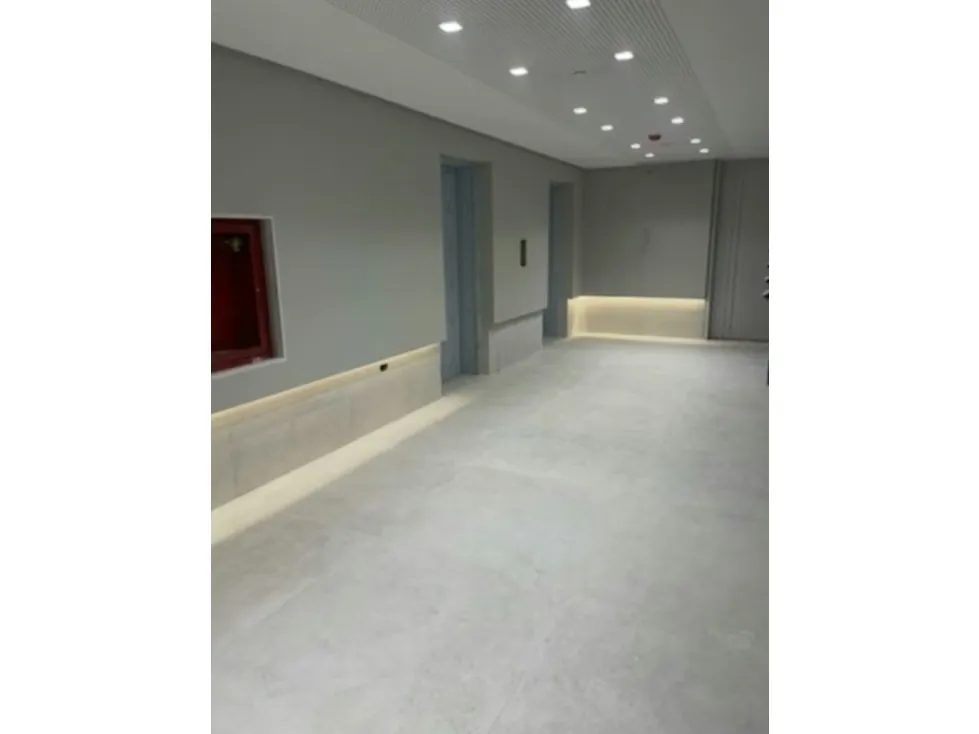Vendo oficina obra gris 224m2 edificio nuevo Las Mercedes 2879 - 3