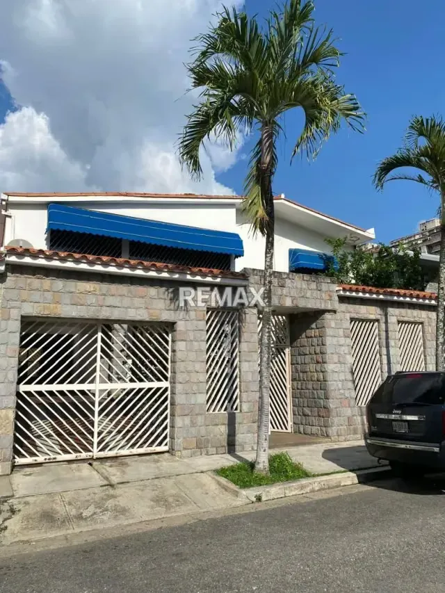 QUINTA 430 MTS MONTALBAN I EN VENTA