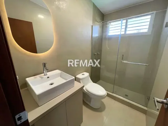 Casa Urbanizacion Rosal sur calle cerrada - 15