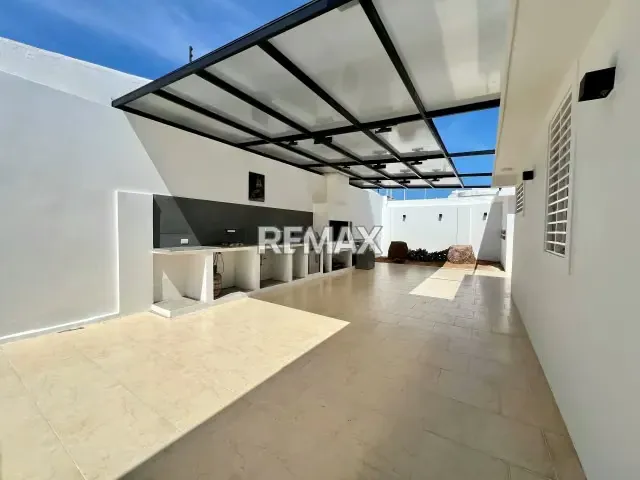 Casa Urbanizacion Rosal sur calle cerrada - 4