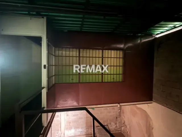 Alquila Excelente Galpon en zona estrategica de Maracay, ubicado sobre la calle Boyaca, a solo 100 metros de la Av Ayacucho. Versatil - 10
