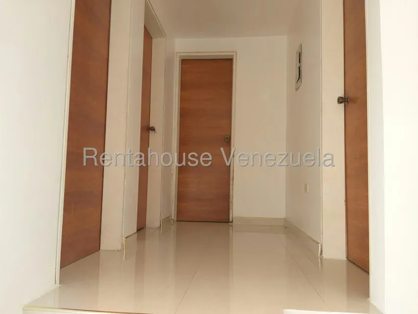 Townhouse (Duplex) en Alquiler en El Cardon, Falcon - 18