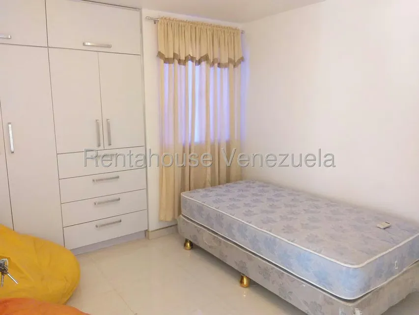 Townhouse (Duplex) en Alquiler en El Cardon, Falcon - 30