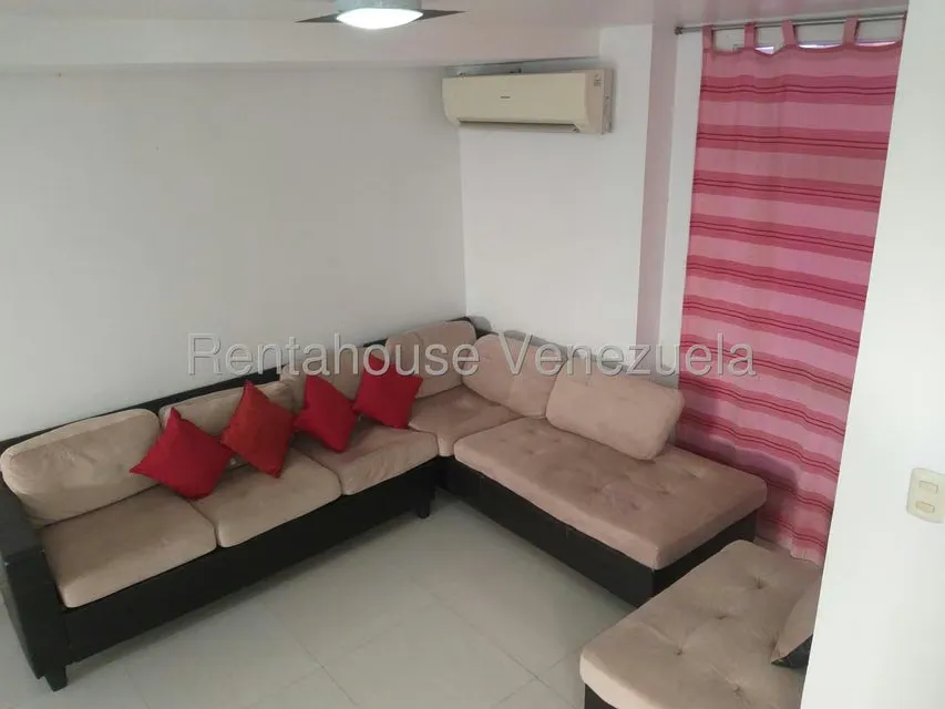 Townhouse (Duplex) en Alquiler en El Cardon, Falcon - 4