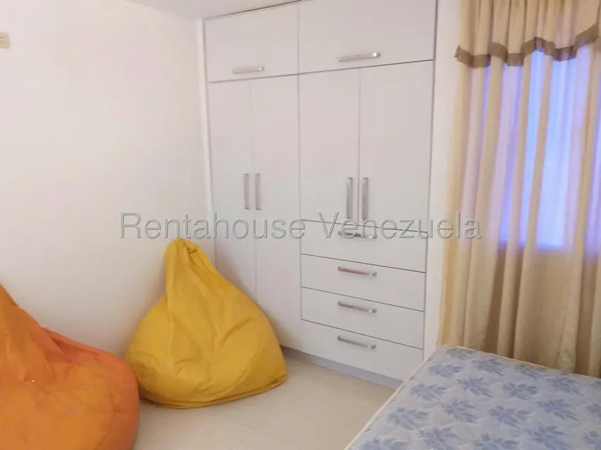 Townhouse (Duplex) en Alquiler en El Cardon, Falcon - 31