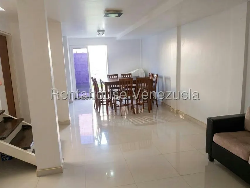 Townhouse (Duplex) en Alquiler en El Cardon, Falcon - 5