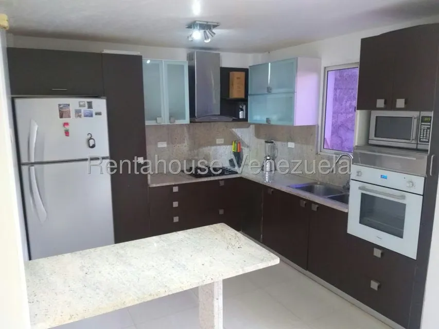 Townhouse (Duplex) en Alquiler en El Cardon, Falcon - 10